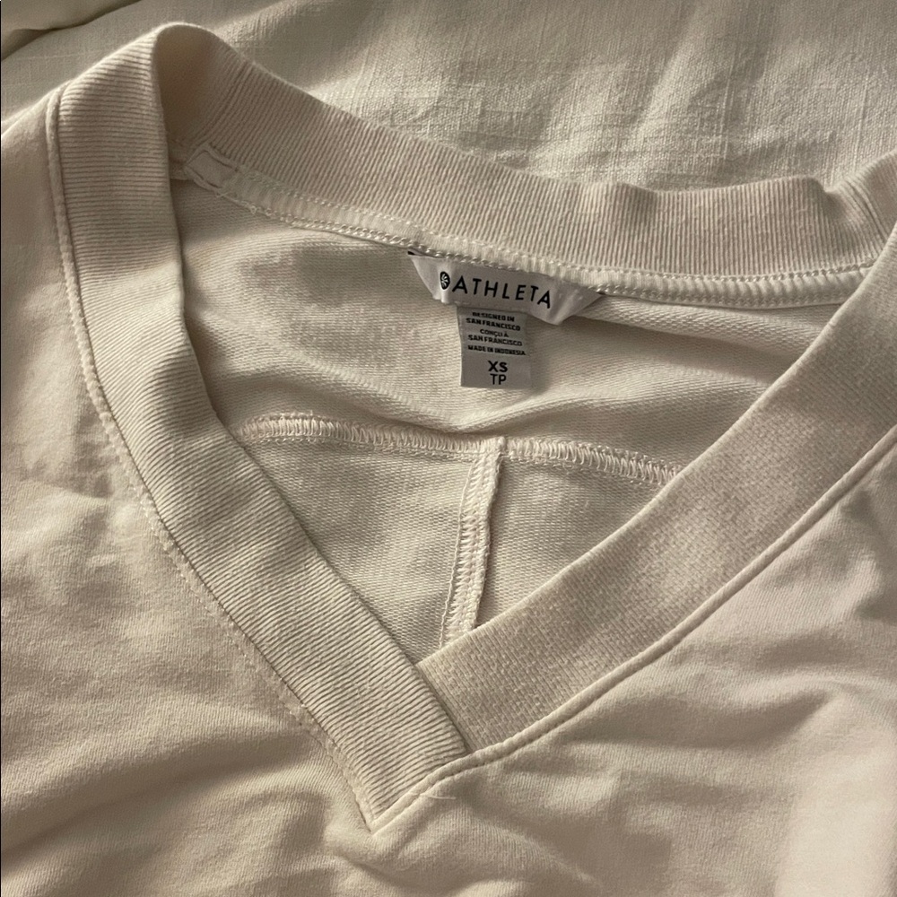Athleta Cream V-Neck Sleeveless Sweater - Picture 5 of 5